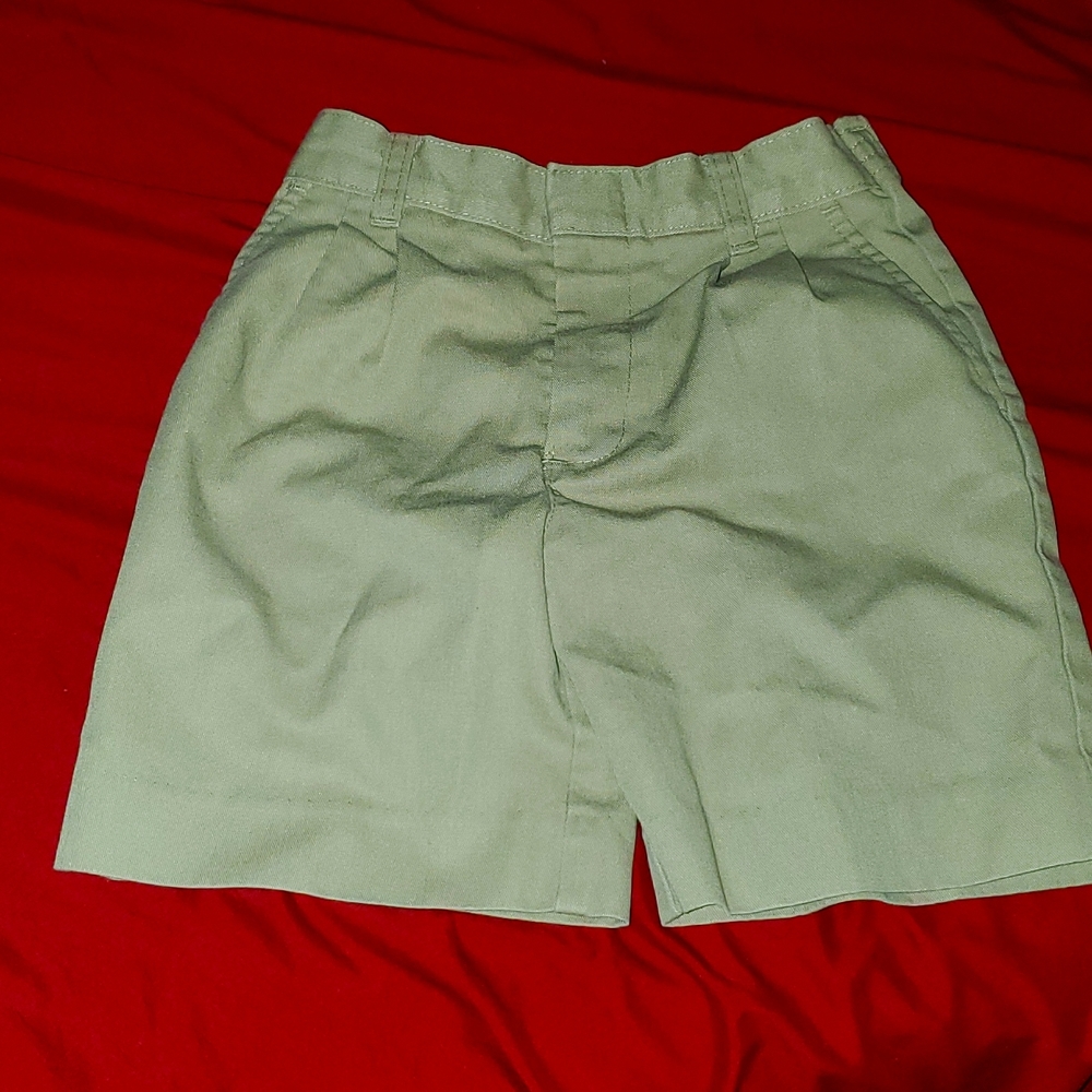 Kaki uniform shorts for girls size 6
